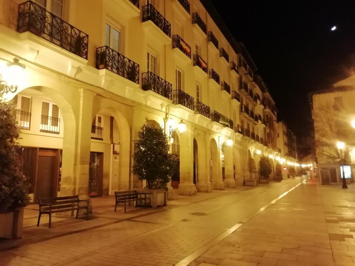 Apartamento Turistico Santiago Logroño Eksteriør billede
