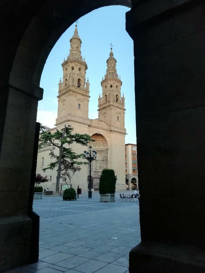Apartamento Turistico Santiago Logroño Eksteriør billede