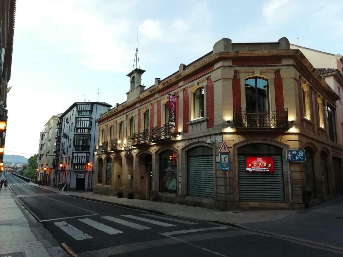 Apartamento Turistico Santiago Logroño Eksteriør billede